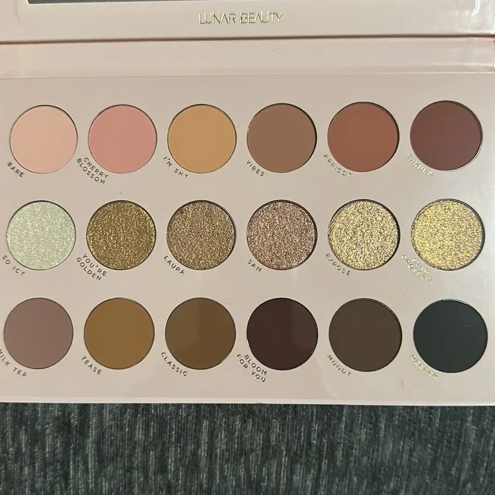 Lunar Beauty Nude Prism Eyeshadow Palette, new in box - Picture 2 of 6